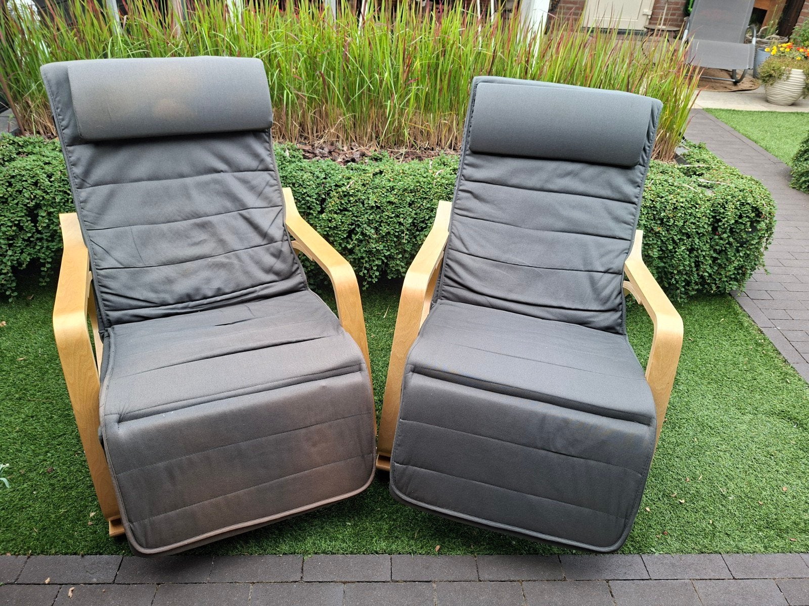 2x Comfortabele Schommelstoelen - Grijs met Hout, Ophalen, Modern, Comfortabel, Twee, Zo goed als nieuw
