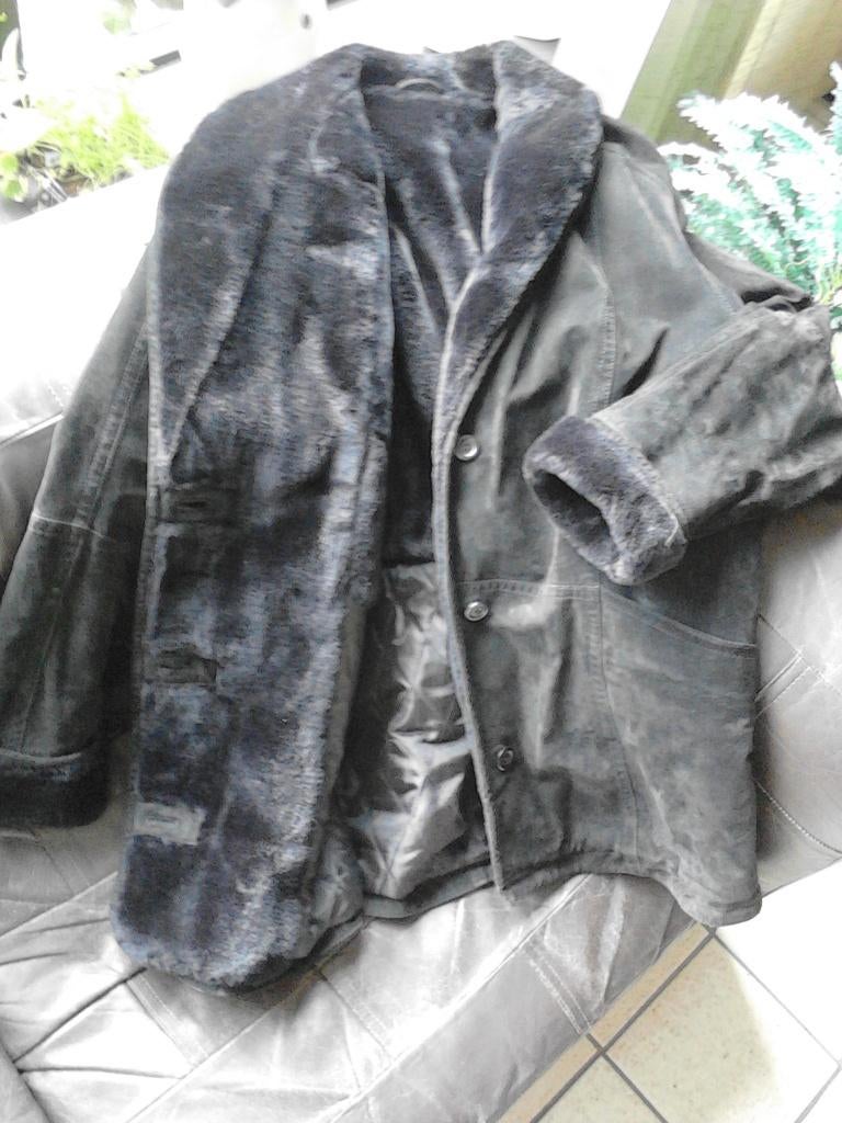 suede dames winterjas, Kleding | Dames, Ophalen of Verzenden, Zo goed als nieuw, Maat 38/40 (M), Zwart