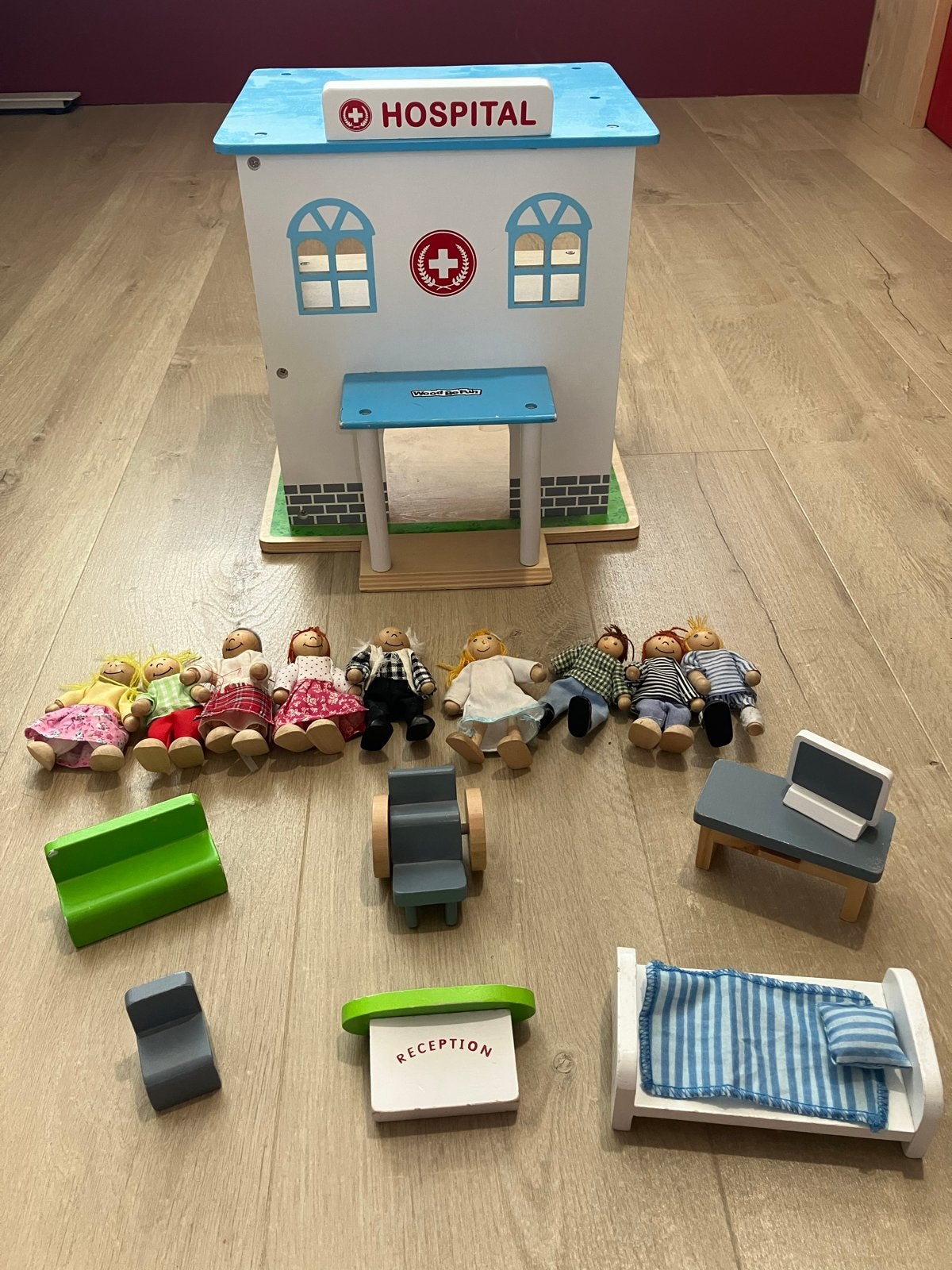 Houten Ziekenhuis Speelset met Poppetjes en Meubels, Ophalen, Gebruikt, Overige typen