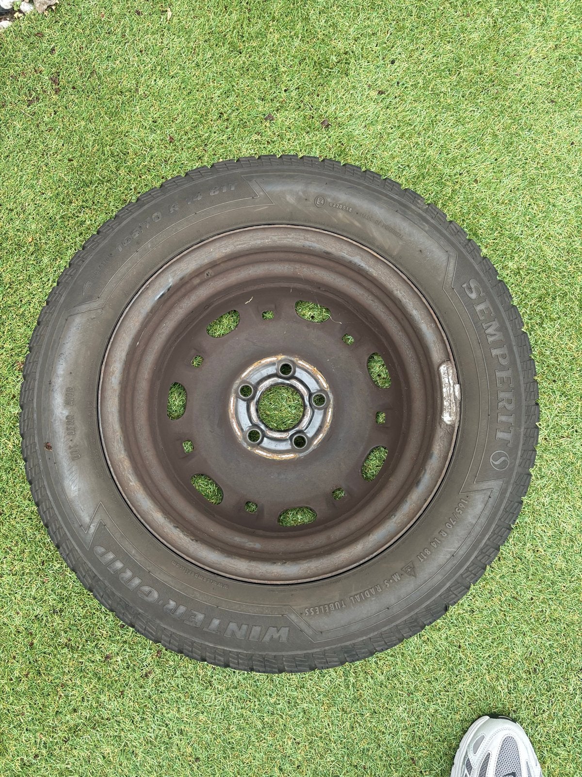 Semperit Winter Grip winterbanden op stalen velg 165/70 R14, Auto-onderdelen, Banden en Velgen, Ophalen, 14 inch, Gebruikt, Banden en Velgen