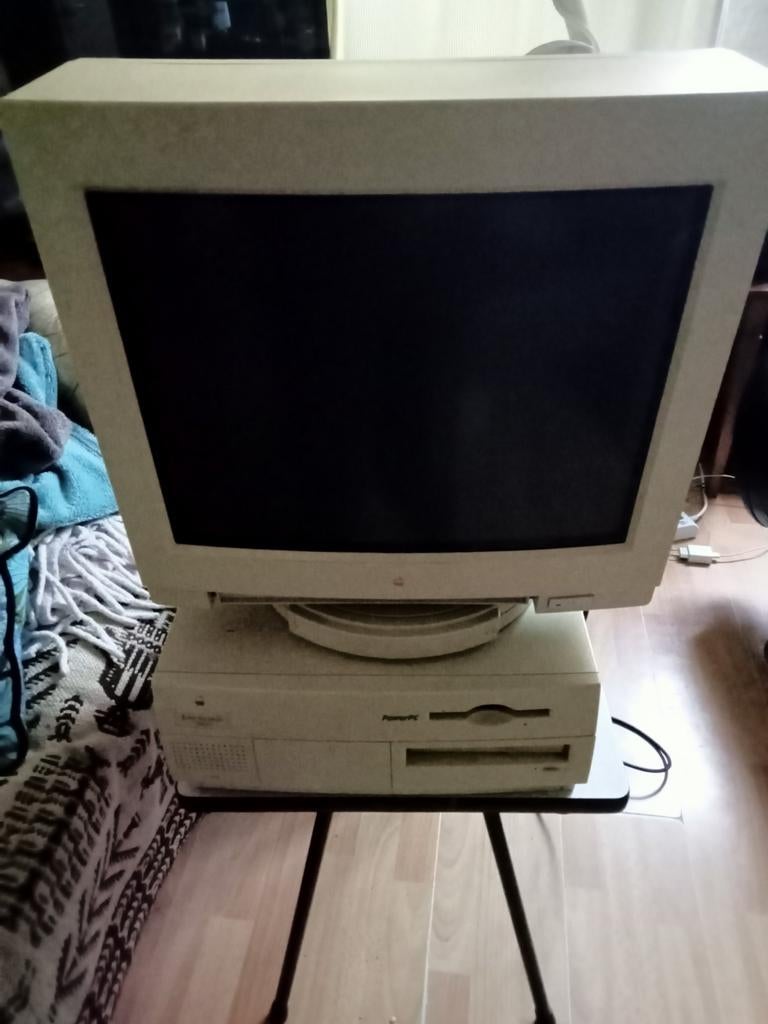 Power Macintosh + Scherm, Computers en Software, Apple Desktops, Ophalen, Gebruikt, Powermac