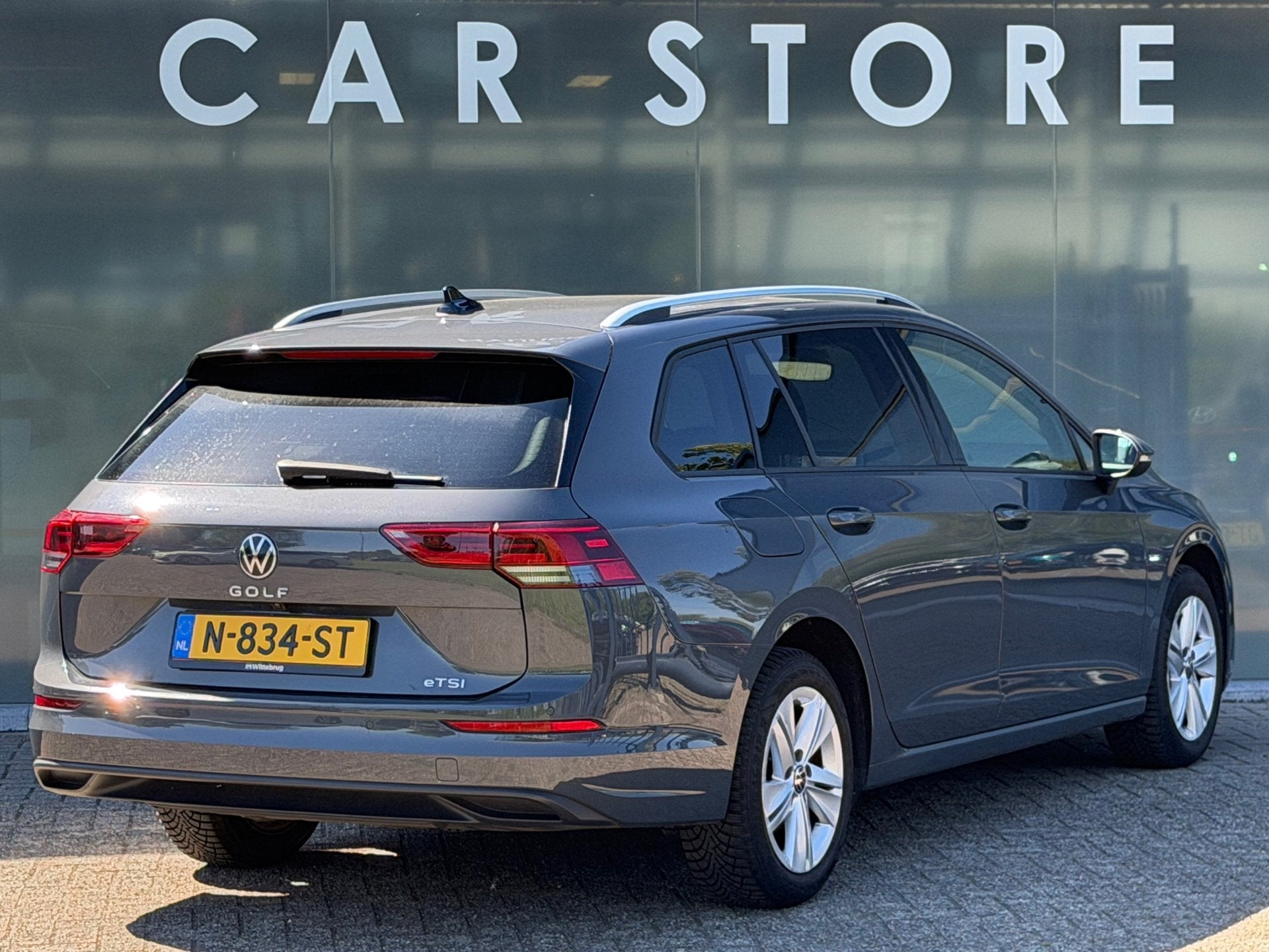 Volkswagen Golf Variant 1.0 eTSI DSG Life Business MASSAGE/C, Stof, Gebruikt, 23 km/l, Origineel Nederlands