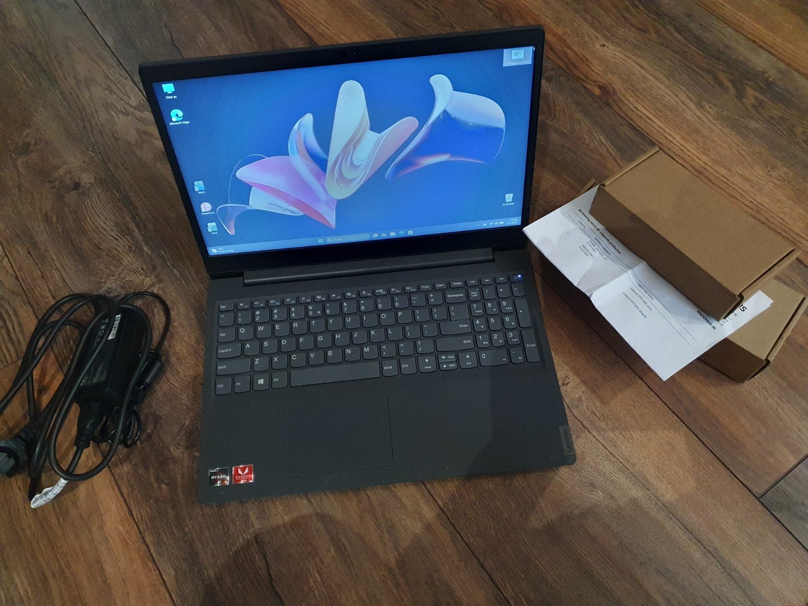 lenovo amd ryzen 5 laptop/ w11 /office / nieuwe batt /lader, Ophalen, 256 GB, 2 tot 3 Ghz, 15 inch