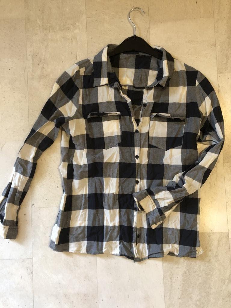 V) AA37 zwart wit grijs geblokte bloes maat M/L, Verzenden, Nieuw, Maat 38/40 (M), Overige kleuren