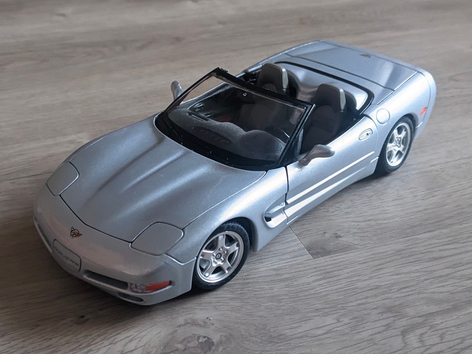 Bburago 1:18 Chevrolet Corvette C5 (1997) modelauto, Ophalen of Verzenden, Zo goed als nieuw, Auto, Bburago