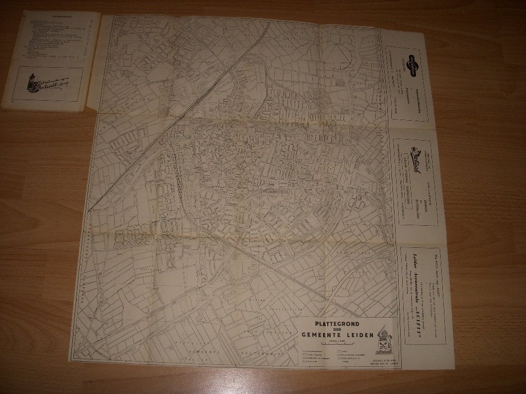 Plattegronden van Leiden en Oegstgeest met stratenboekje, Boeken, Atlassen en Landkaarten, Gelezen, Landkaart, Nederland, 1800 tot 2000