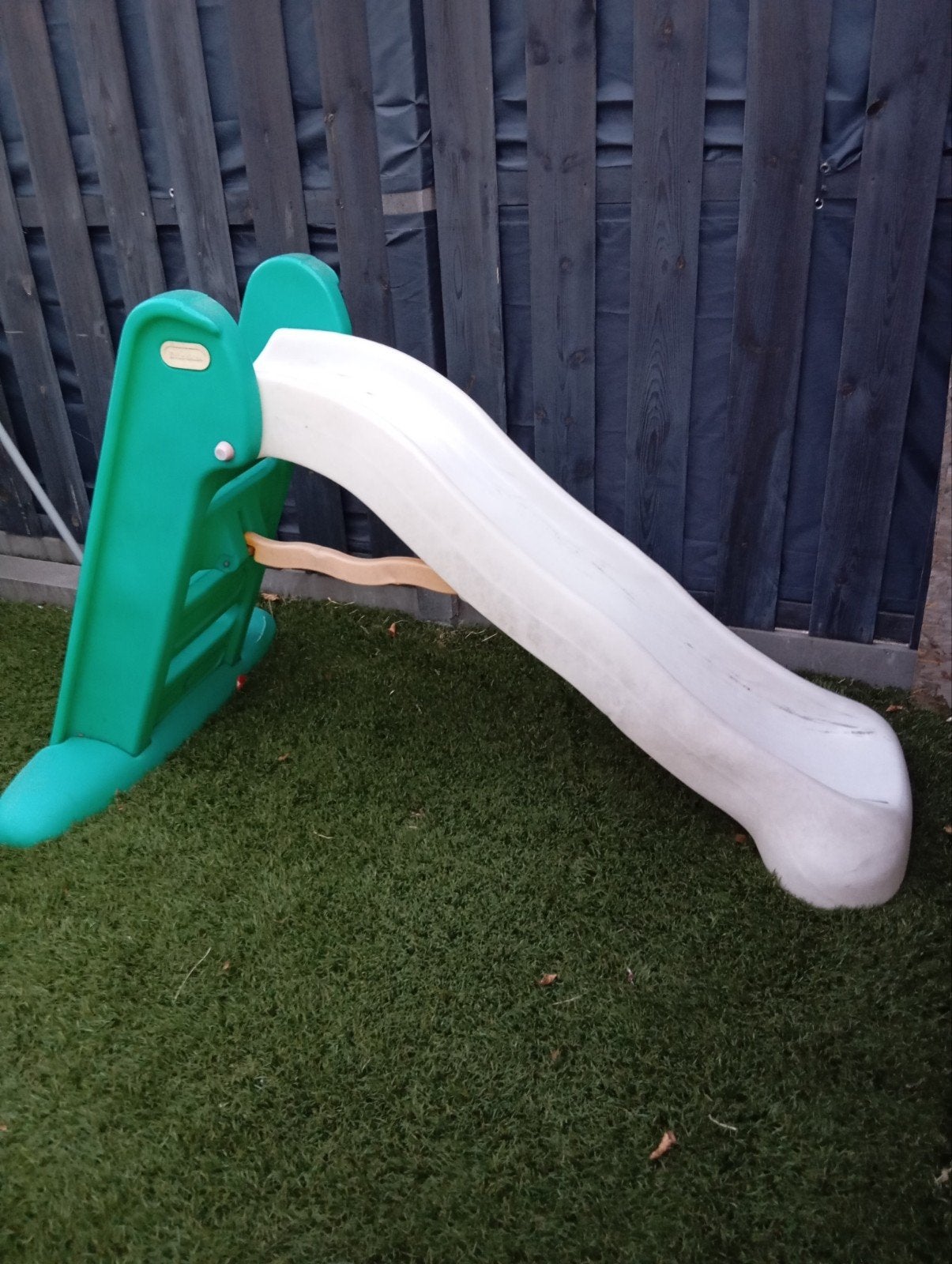 Little Tikes Glijbaan - Groen/Wit (met deuk), Ophalen, Gebruikt, Plastic