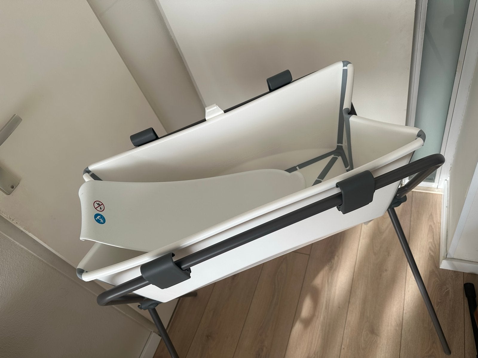 Stokke Flexi Bath opvouwbaar babybadje met standaard, Kinderen en Baby's, Zo goed als nieuw, Badje, Standaard, Ophalen
