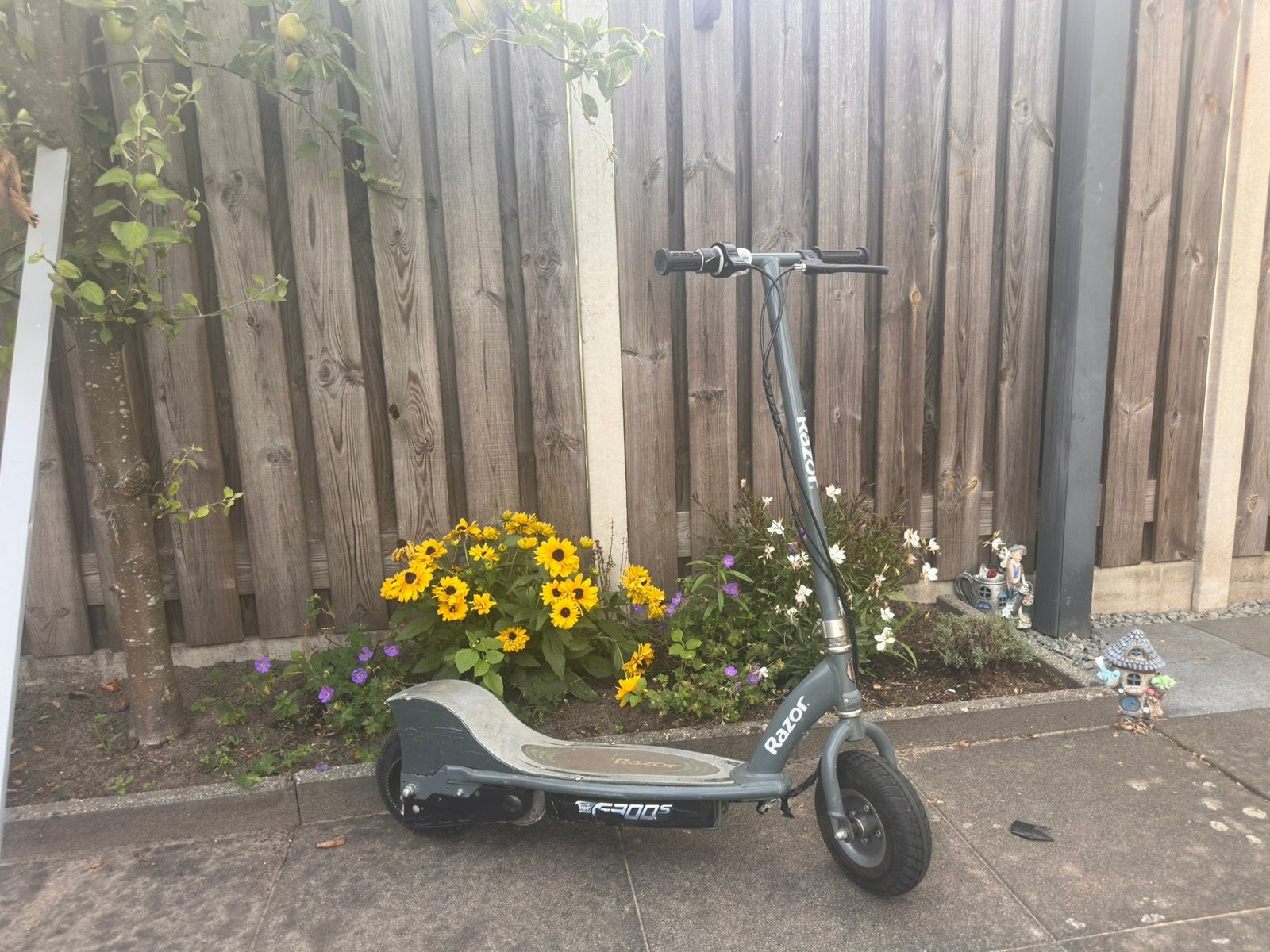 Razor e300s elektrische step, Ophalen, Zo goed als nieuw, Elektrische step (E-scooter)
