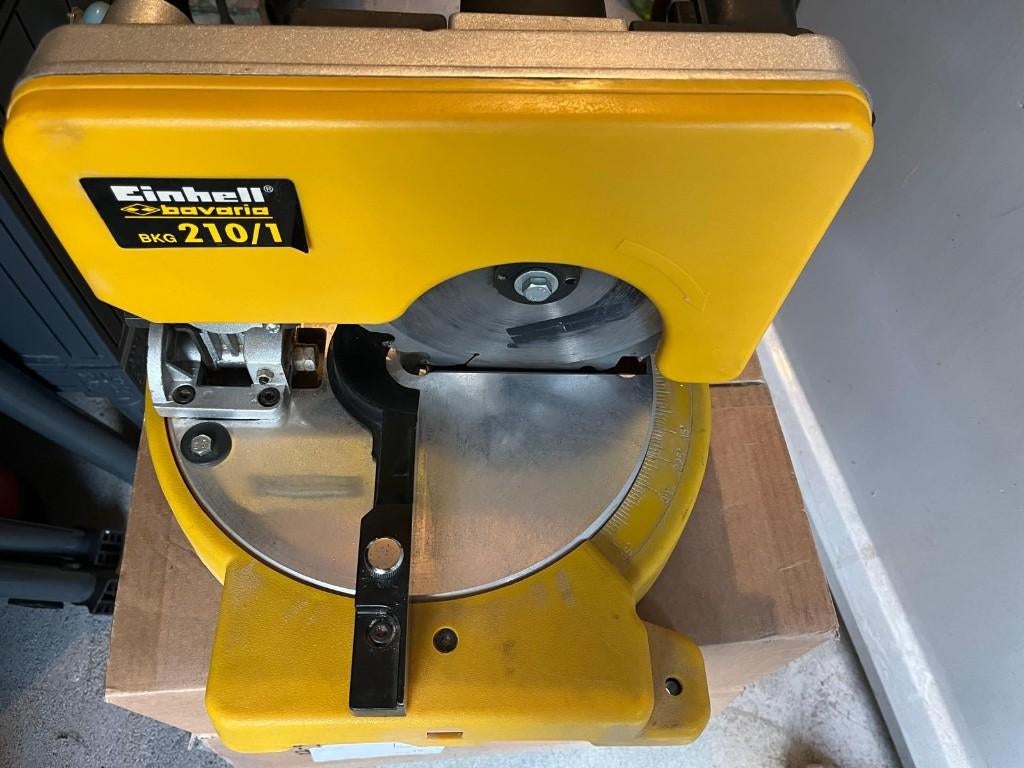 Einhell Bavaria BKG 210/1 afkortzaag., Doe-het-zelf en Verbouw, Gereedschap | Zaagmachines, Gebruikt, Ophalen of Verzenden, Afkortzaag