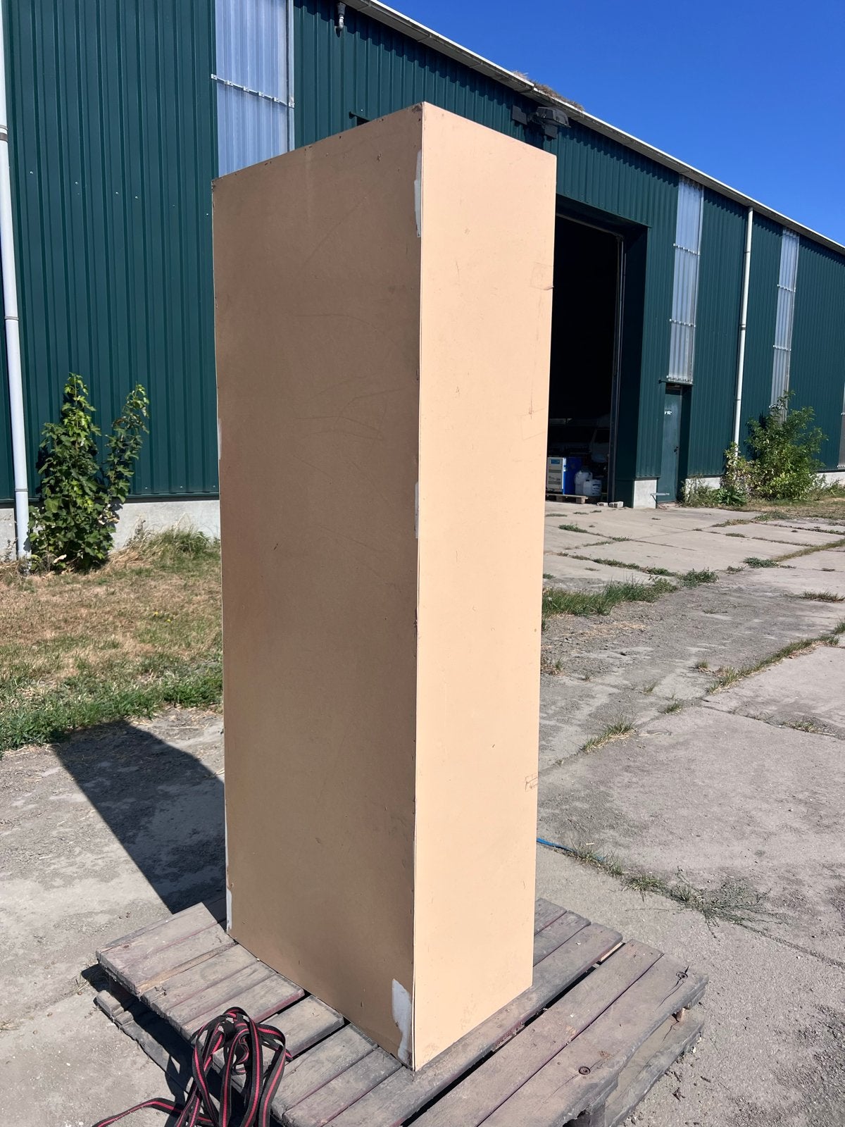Zalmrose houten boekenkast met lade en planken - Gebruikt, Huis en Inrichting, Kasten | Boekenkasten, Ophalen, Minder dan 50 cm