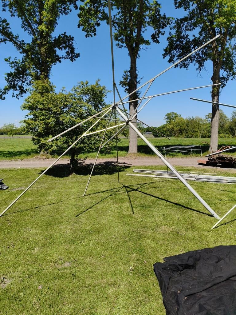 Parasol 5x5 vierkant meter merk Bikatec. Horeca, Ophalen