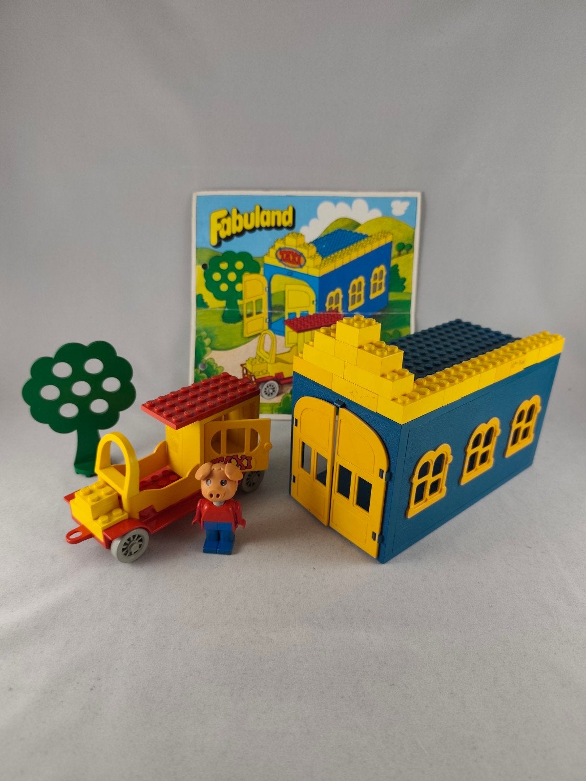 Lego Fabuland 338 Taxi Garage (compleet op bordje na), Kinderen en Baby's, Speelgoed | Duplo en Lego, Gebruikt, Overige thema's