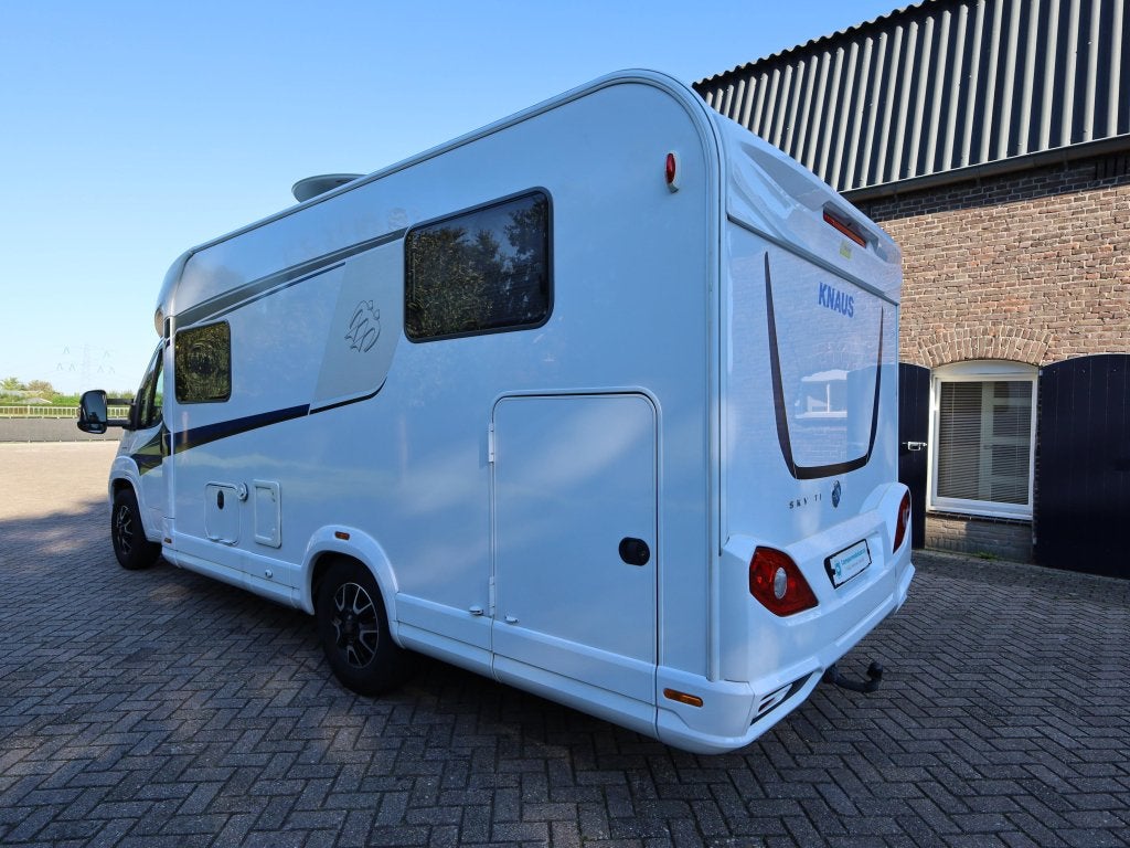 Knaus Sky TI 650 MEG enkele bedden | trekhaak, Niet ingevuld, Ringverwarming, Brandblusser, Fiat