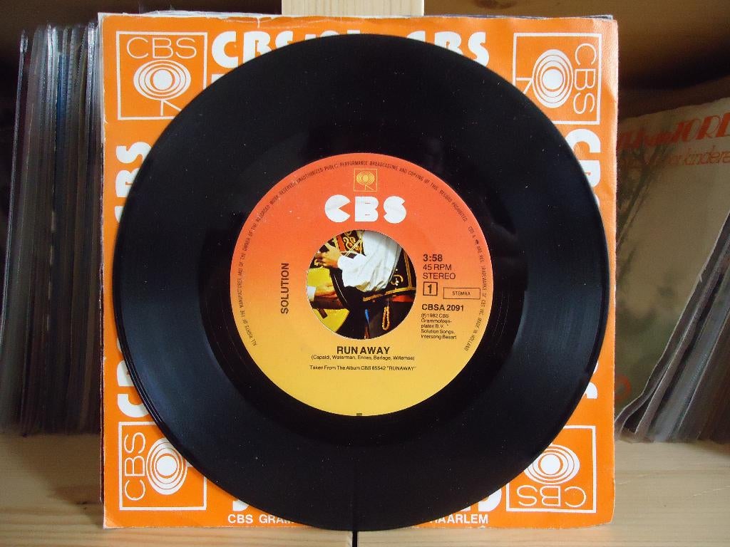 7" Single Solution - Run Away / Evil Love, Cd's en Dvd's, Gebruikt, 7 inch, Ophalen of Verzenden, Pop