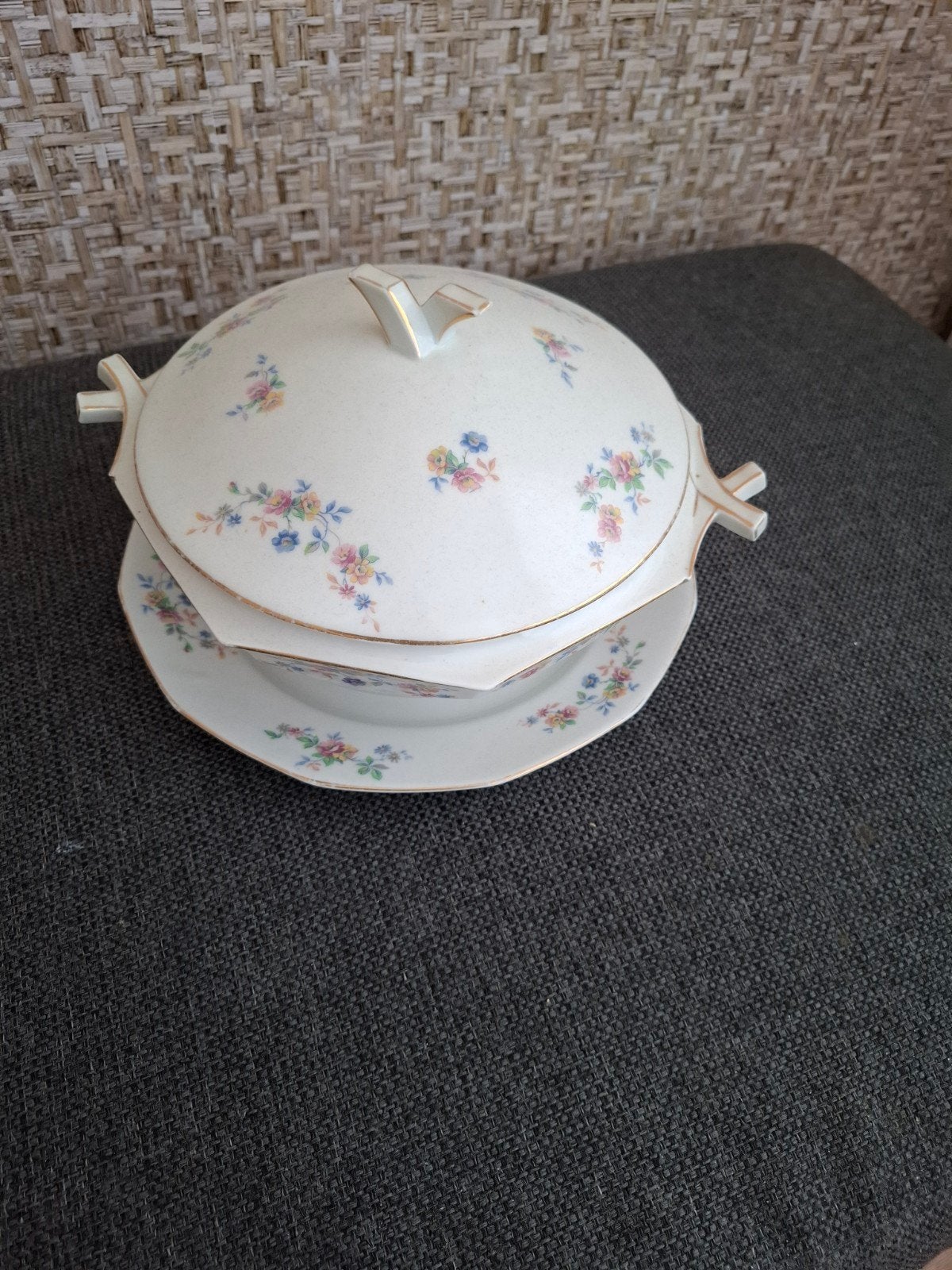 Soepterrine met onderbord., Ophalen of Verzenden, Overige materialen