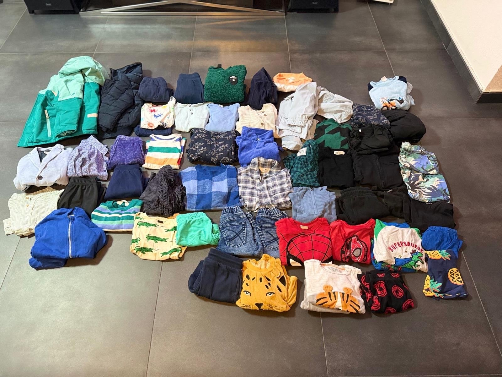 Najaar/winterkleding maat 98/104 voor jongens + 3 jassen, Ophalen, Gebruikt, Jongen, Setje