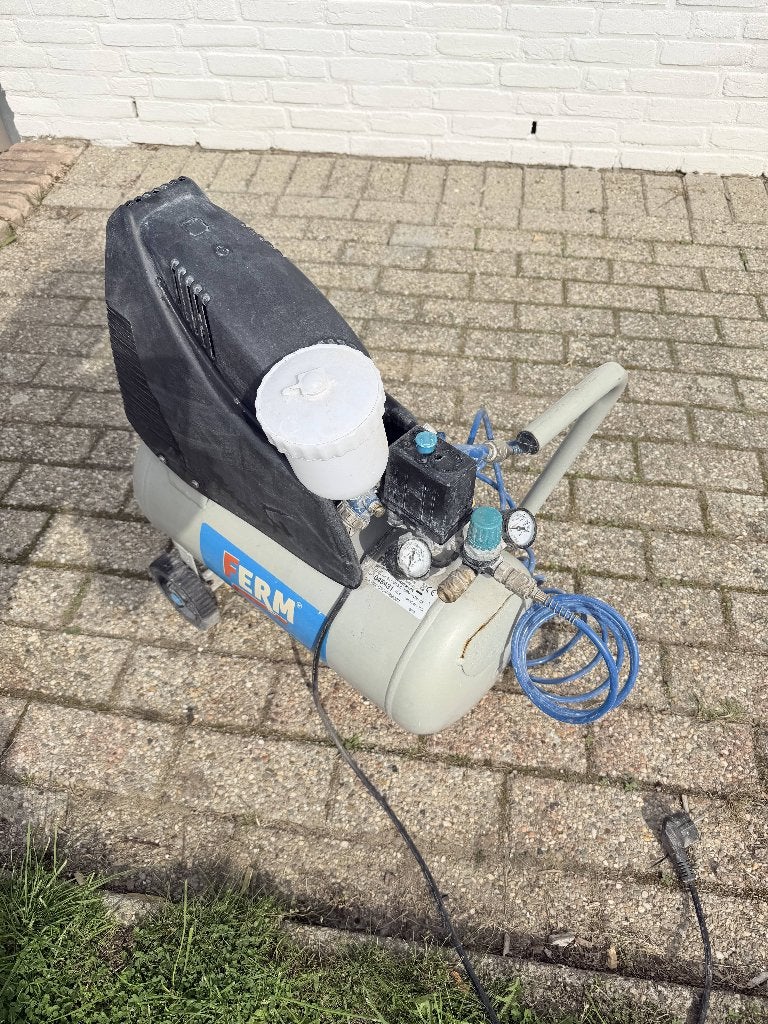 Ferm Compressor 24 ltr - CRM1034, Doe-het-zelf en Verbouw, Gebruikt, 6 tot 10 bar, Ophalen of Verzenden, Minder dan 200 liter/min