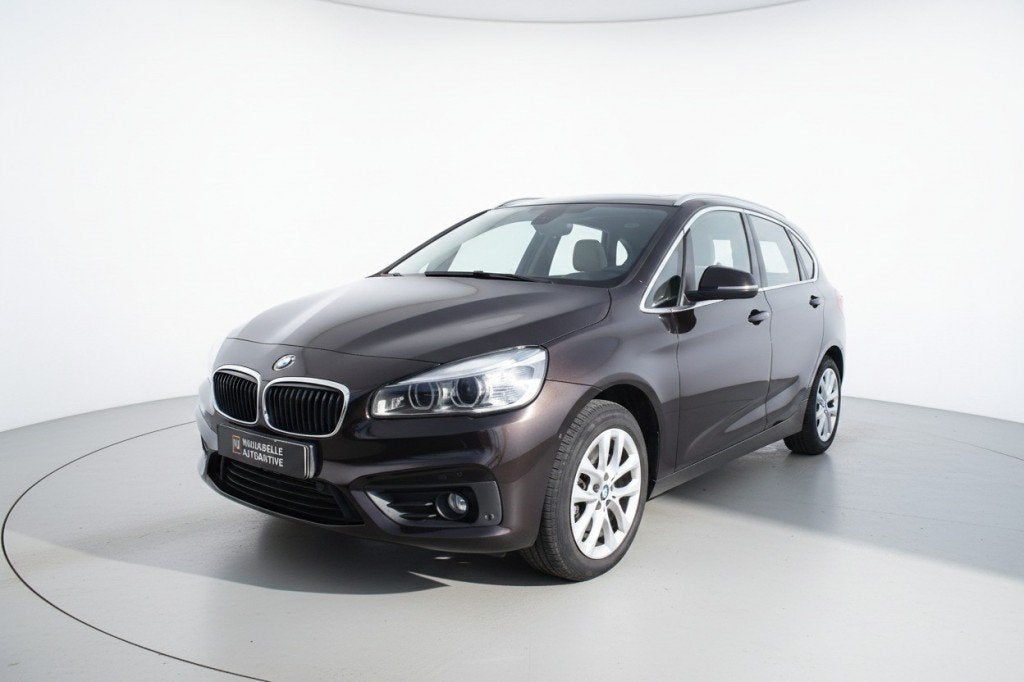 Bmw 2-SERIE 225XE CENT.HIGH EX. Xenon, Navi, Leder, Cruise,, Auto's, Automaat, 136 pk, Gebruikt, Bruin