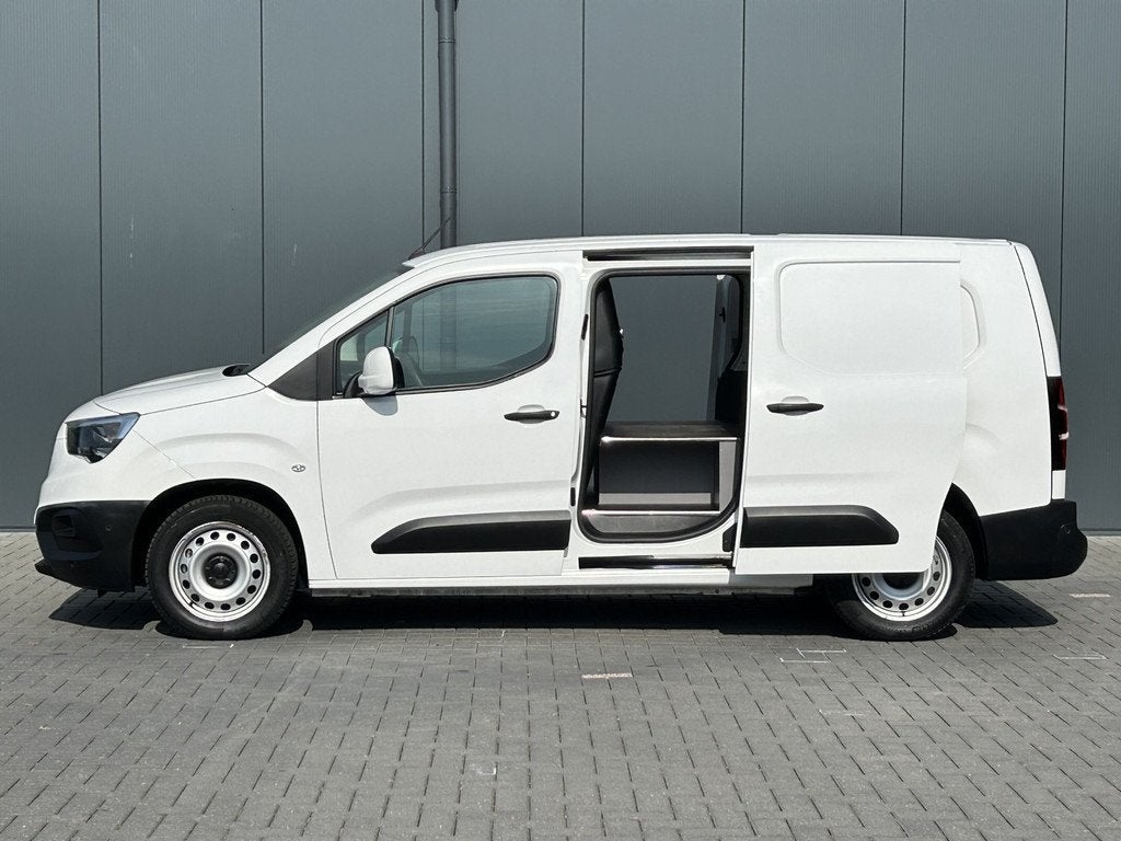 Opel Combo 1.5D 102 PK / L2H1 / 83.608 KM ! / 1e EIG / INRIC, Voorwielaandrijving, 730 kg, Gebruikt, Euro 6
