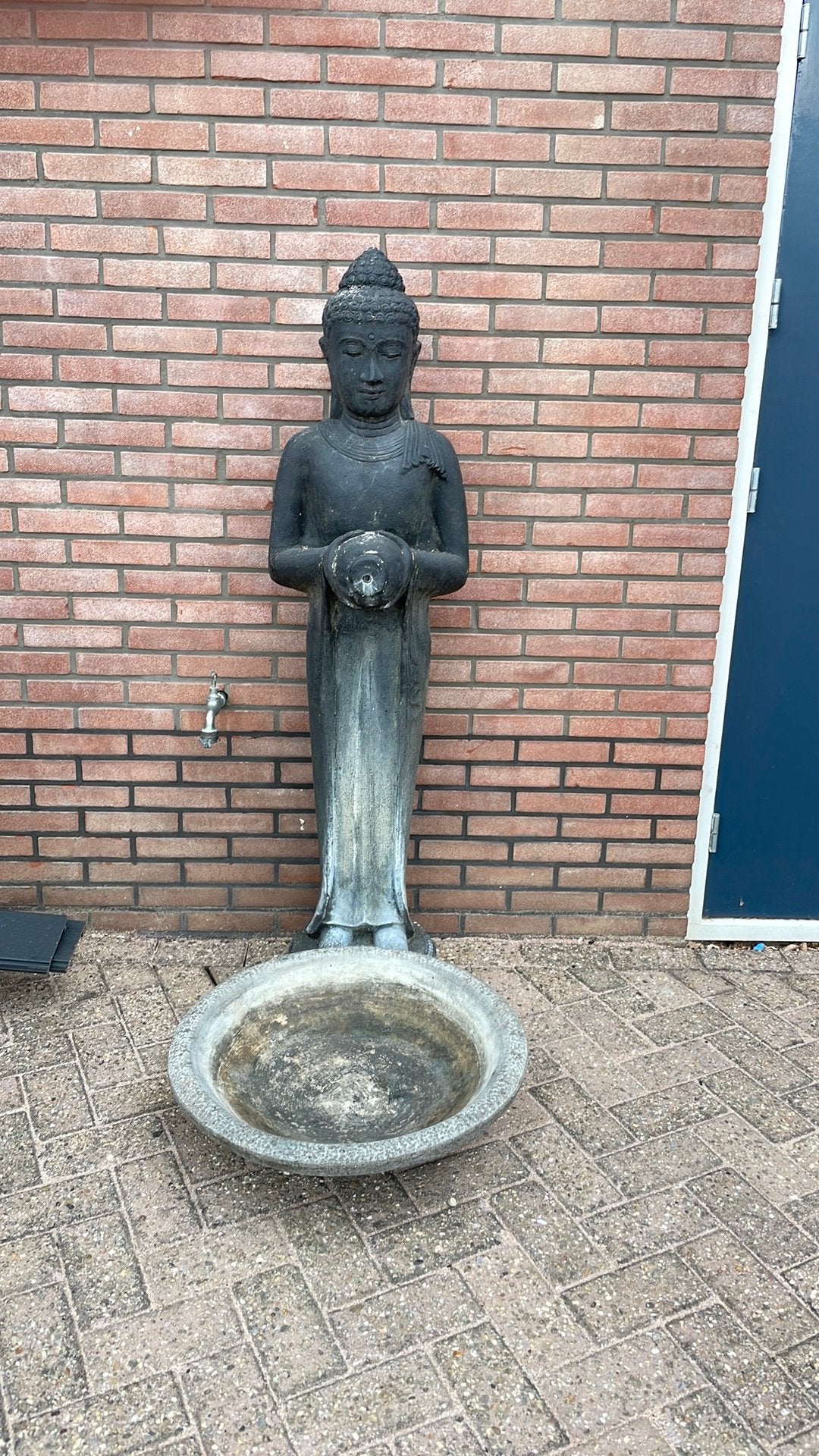 Boeddha tuinbeel met waterschaal., Ophalen of Verzenden, Boeddhabeeld