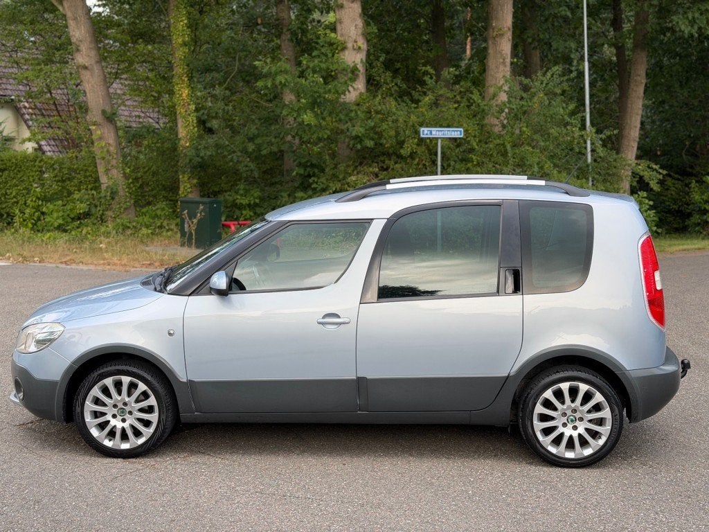 Skoda ROOMSTER 1.2 TSI AMBITION - Ketting vv - Airco - Trekh, Auto's, Voorwielaandrijving, 450 kg, Gebruikt, 4 cilinders