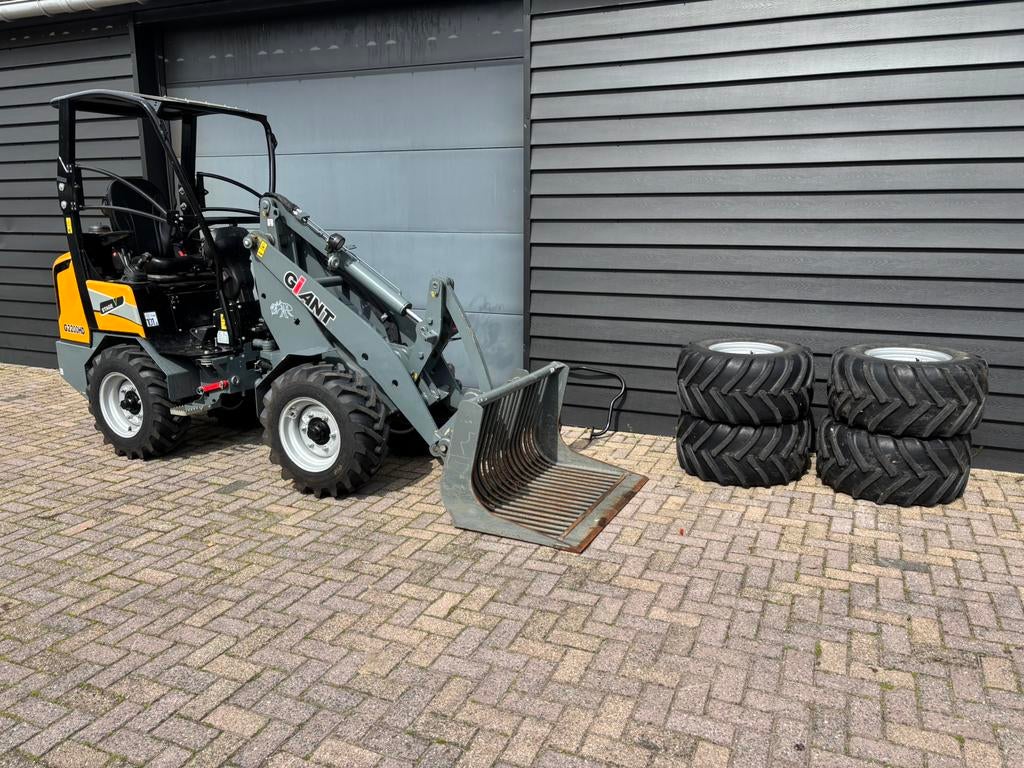 Giant G2200 HD (233 uur), Ophalen, Wiellader of Shovel