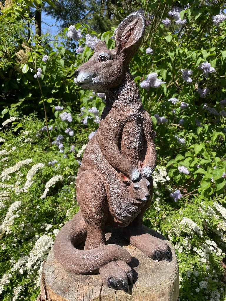 Beeld Kangoeroe tuin, vijver, boerderij, dierentuin 55cm, Ophalen, Nieuw, Kunststof, Dierenbeeld