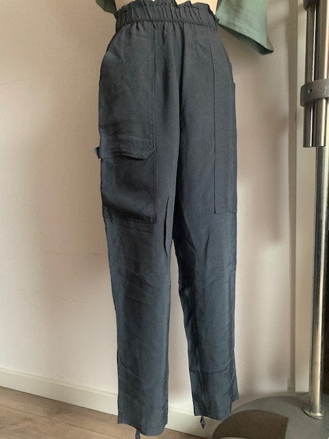 Humanoid pantalon chino broek grijs blauw XS: XS/34 - S/36, Kleding | Dames, Maat 38/40 (M), Humanoid, Verzenden, Zo goed als nieuw