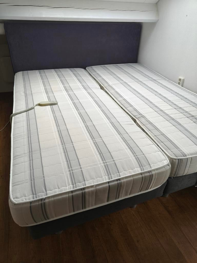 Gratis Verstelbaar tweepersoonsbed met matrassen, Ophalen, Tweepersoons, 180 cm, 200 cm