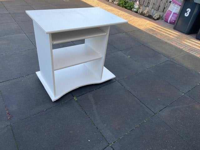 Te koop zeer nette witte computertafel, Huis en Inrichting, Ophalen, Zo goed als nieuw, Modern, 70 tot 120 cm