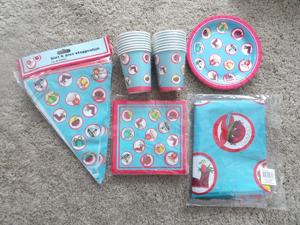 SINTERKLAAS complete set BORDJES,BEKERS, SERVETTEN, SLINGERS, Ophalen of Verzenden, Nieuw