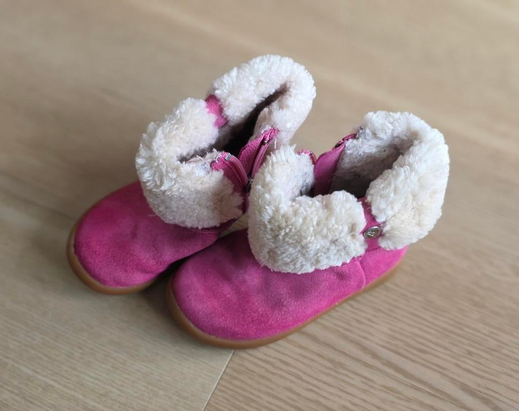 UGG laarsjes maat 25 roze met bont, Ophalen, Gebruikt, UGG, Meisje