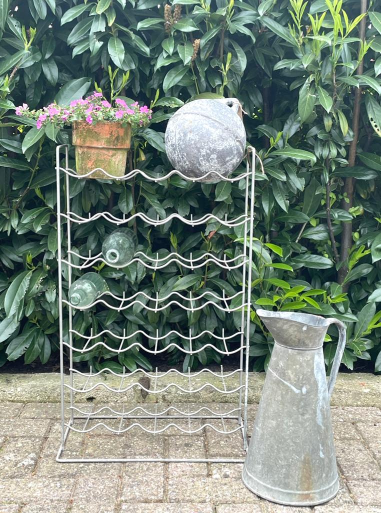 Brocante oud zinken flessenrek voor 35 flessen, Antiek en Kunst, Curiosa en Brocante, Ophalen of Verzenden