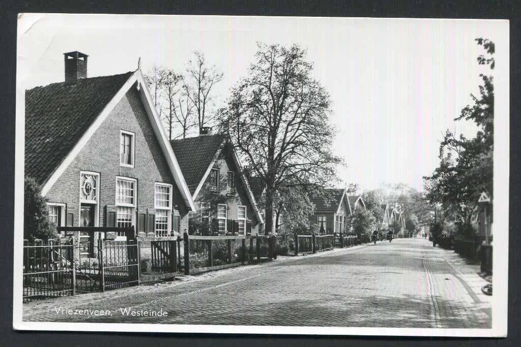 Vriezenveen Westeinde - 1961, Verzamelen, Ansichtkaarten | Nederland, Gelopen, Overijssel, 1960 tot 1980, Ophalen of Verzenden
