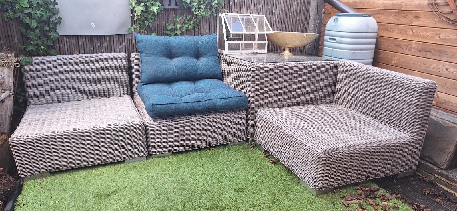 Wicker loungeset intratuin met blauwe kussens, Tuin en Terras, Tuinsets en Loungesets, Gebruikt, 3 zitplaatsen, Ophalen of Verzenden