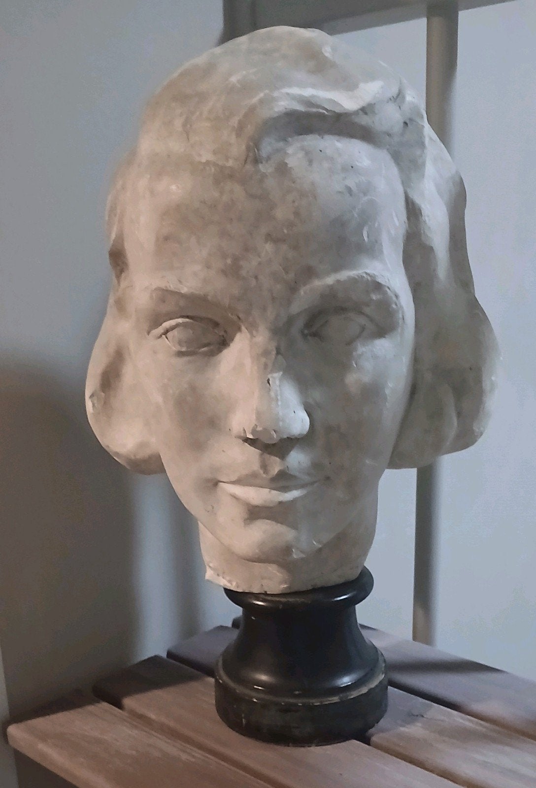 Gipsen Buste van Nelly Pourbaix, gesigneerd 1935, Gips, Buste, Ophalen of Verzenden, 20 - 50 cm