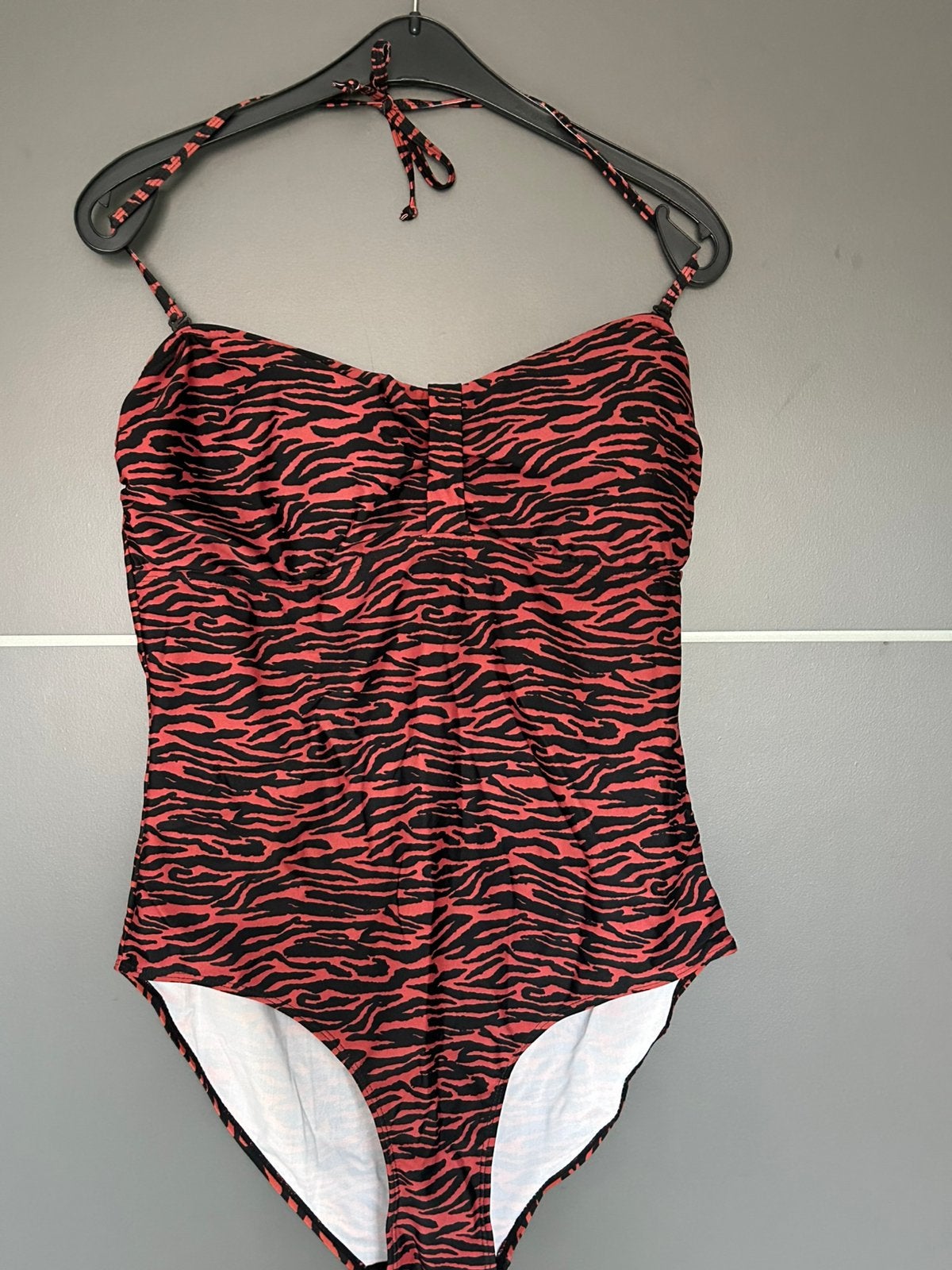 Mooi badpak met dierenprint - Zeeman, maat 46, Kleding | Dames, Ophalen of Verzenden, Zo goed als nieuw, Meerkleurig, Badpak