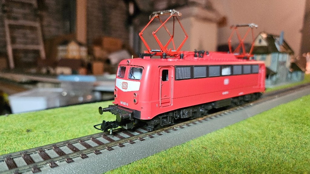 Roco HO 43382 BR 140 van DB in verkeersrode uitvoering, Verzenden, Zo goed als nieuw, Roco, Analoog