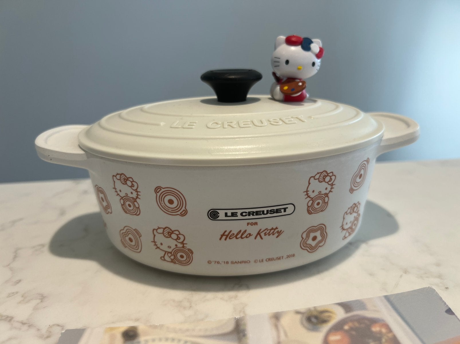 Zeldzame Le Creuset x Hello Kitty Bamboo Cocotte 2018 Nieuw, Overige materialen, Overige typen, Nieuw, Le Creuset