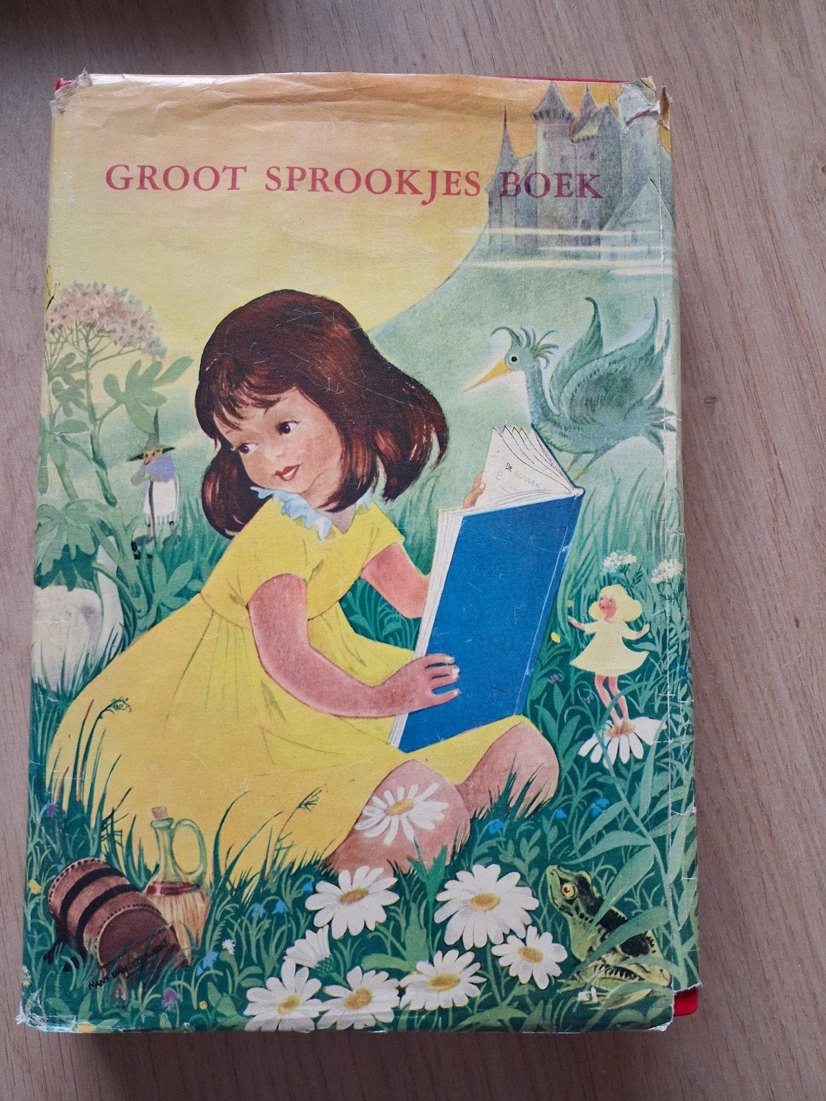 Groot Sprookjesboek - Uitgave Margriet, Ophalen of Verzenden, Gelezen, Diverse auteurs