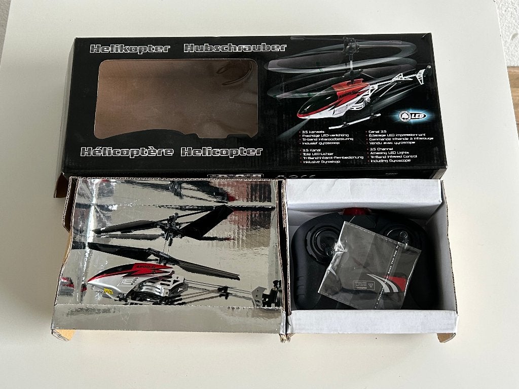 Lotje 12x rc helicopters