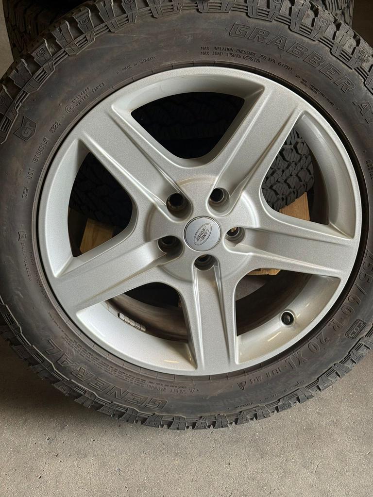 20" Style 5094 Defender Velgen met Grabber AT Banden, Auto-onderdelen, Banden en Velgen, Ophalen, Gebruikt, 255 mm, Banden en Velgen
