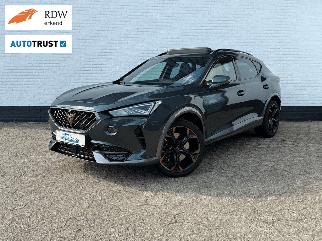 CUPRA Formentor 1.4 e-Hybrid VZ Perf. PANO l TREKHAAK l MEMO, Auto's, Cupra, Gebruikt, Zwart, 4 cilinders, Formentor