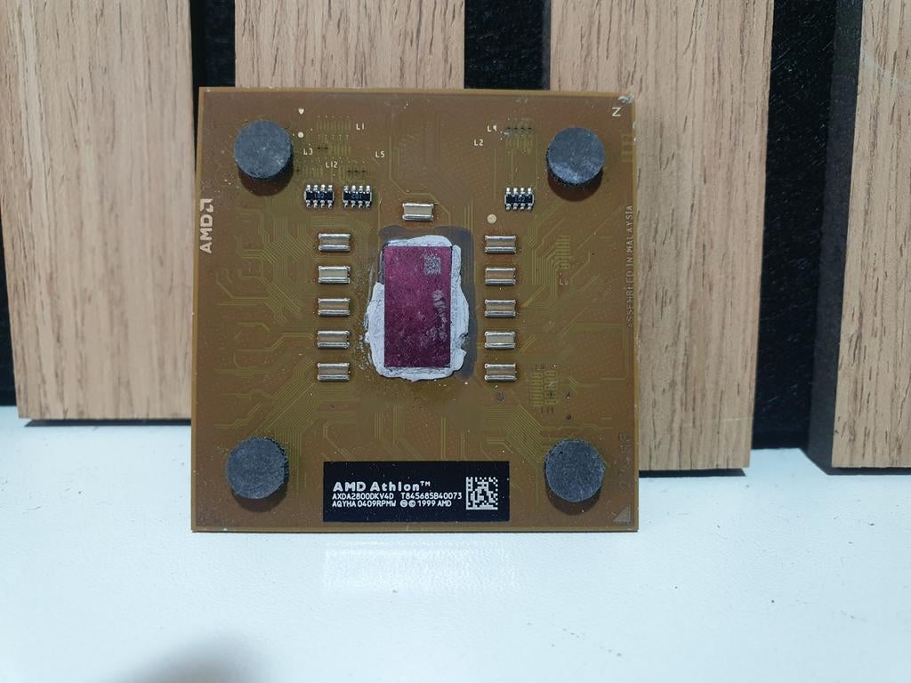 AMD Athlon XP 2800+ Processor – AXDA2800DKV4D (Socket A/462), Computers en Software, Processors, Gebruikt, ., ., Socket 462
