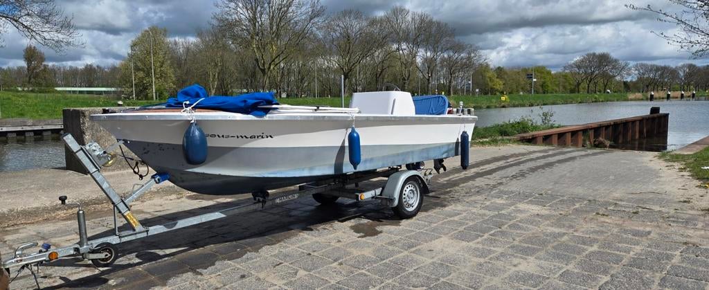 boot met trailer, Watersport en Boten, Motorboten en Motorjachten, Ophalen, Gebruikt