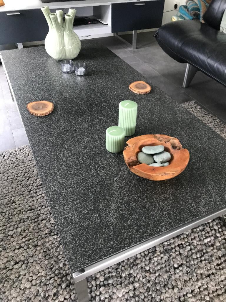 Design salontafel gevlamd Belgisch hardsteen, Ophalen, 100 tot 150 cm, 50 tot 100 cm, Zo goed als nieuw
