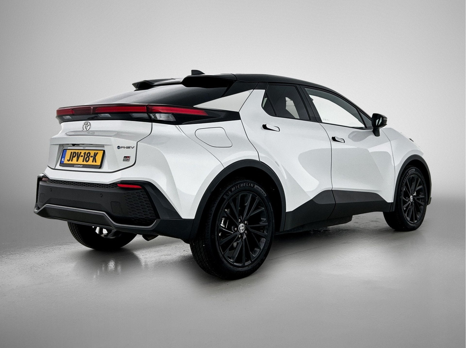 Toyota C-HR 2.0 Plug-in Hybrid 220 GR SPORT PLUS | Navigatie, Auto's, Toyota, 12 maanden, 4 cilinders, Wit, Bedrijf