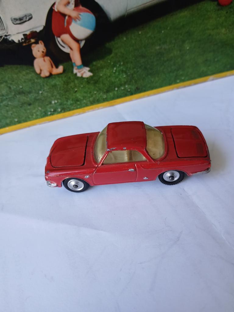 VW 1500 Karmann Ghia.  Corgi toys, Ophalen of Verzenden, Gebruikt, Auto, Corgi