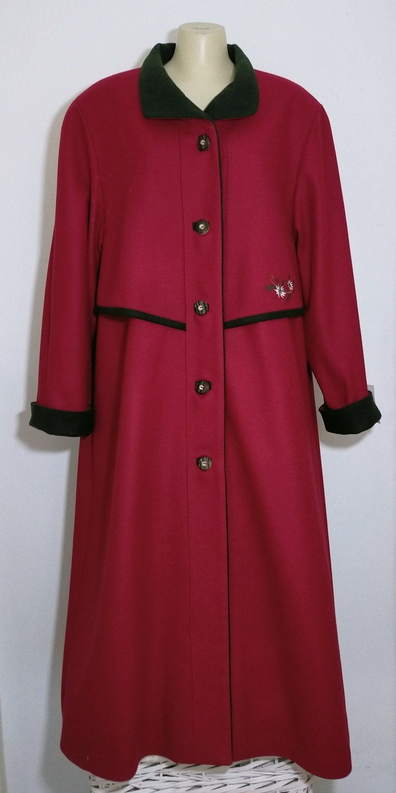 Donkerrode Oostenrijkse lange mantel van Ursl Trachten, Verzenden, Nieuw, Maat 46/48 (XL) of groter, Rood